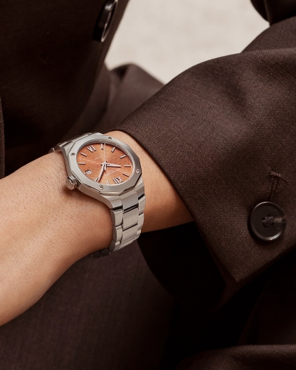 ساعة يد Riviera 10764 لـ للنساء | تفقُّد الأسعار على Baume & Mercier Other View