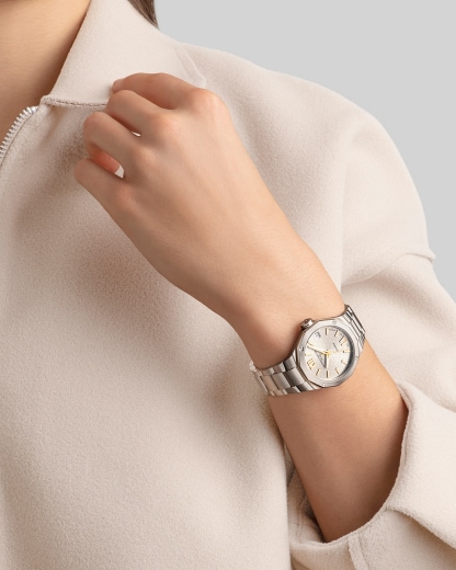 ساعة يد Riviera 10730 لـ للنساء | تفقُّد الأسعار على Baume & Mercier Close-Up