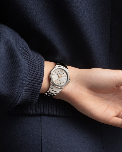 ساعة يد Riviera 10730 لـ للنساء | تفقُّد الأسعار على Baume & Mercier Close-Up